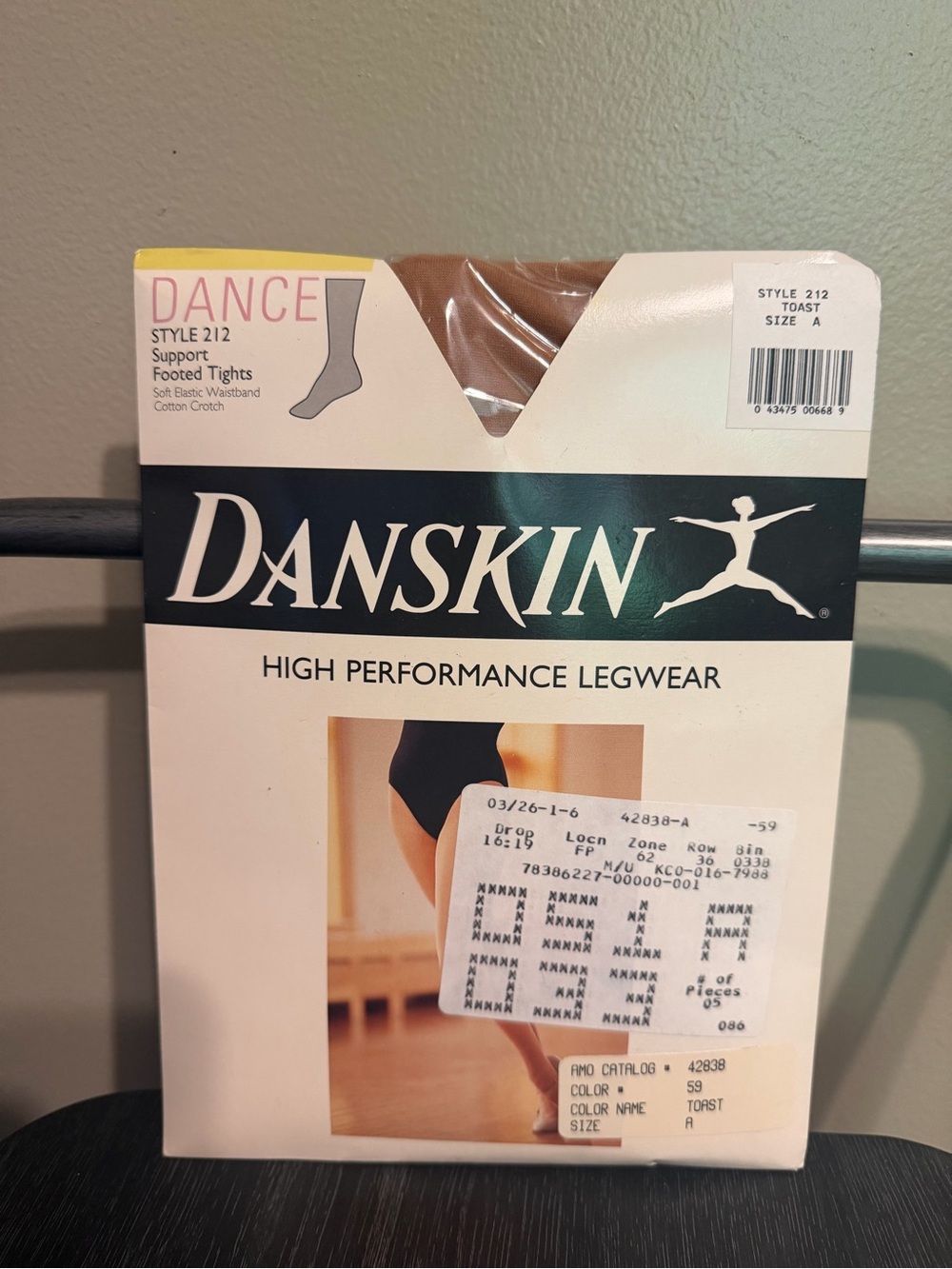 Vintage Danskin Dance Footed Support Tights Style 212 Toast Size A NOS